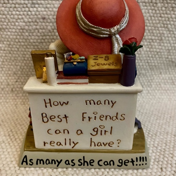 1999 “A GIRL’S BEST FRIEND” Holly Berry Figurine - Picture 4 of 7